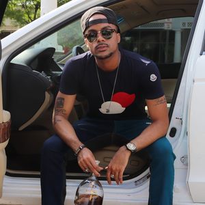 Meet your Posher, Devin